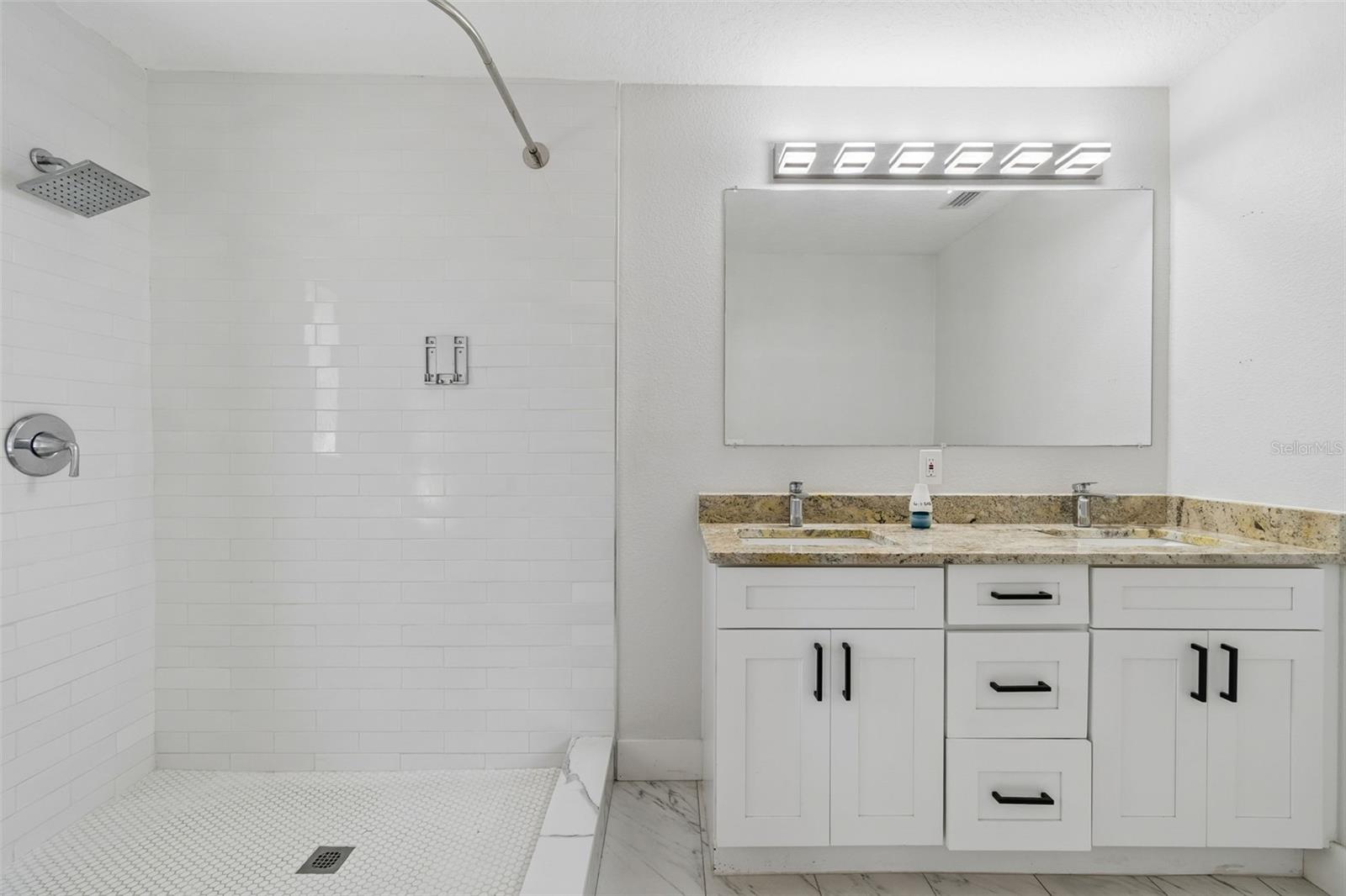 HARBOR BLUFFS SEC 1 - Residential