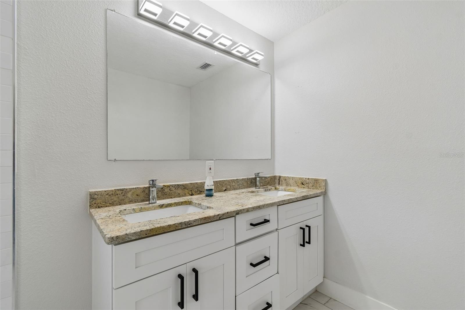 HARBOR BLUFFS SEC 1 - Residential