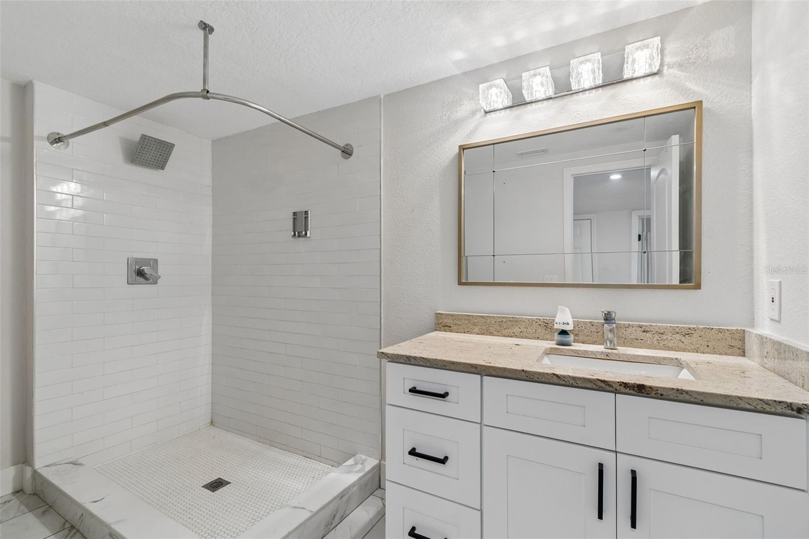 HARBOR BLUFFS SEC 1 - Residential