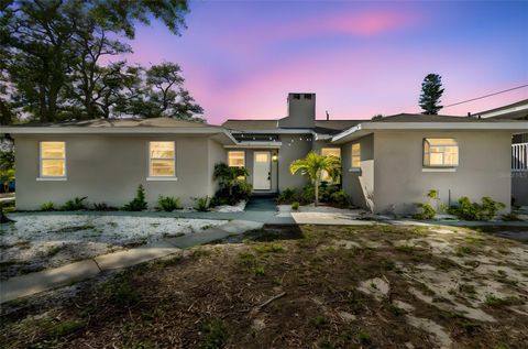 Photo of 125 Harbor Bluff Drive, Largo, FL 33770 (MLS # TB8496539)