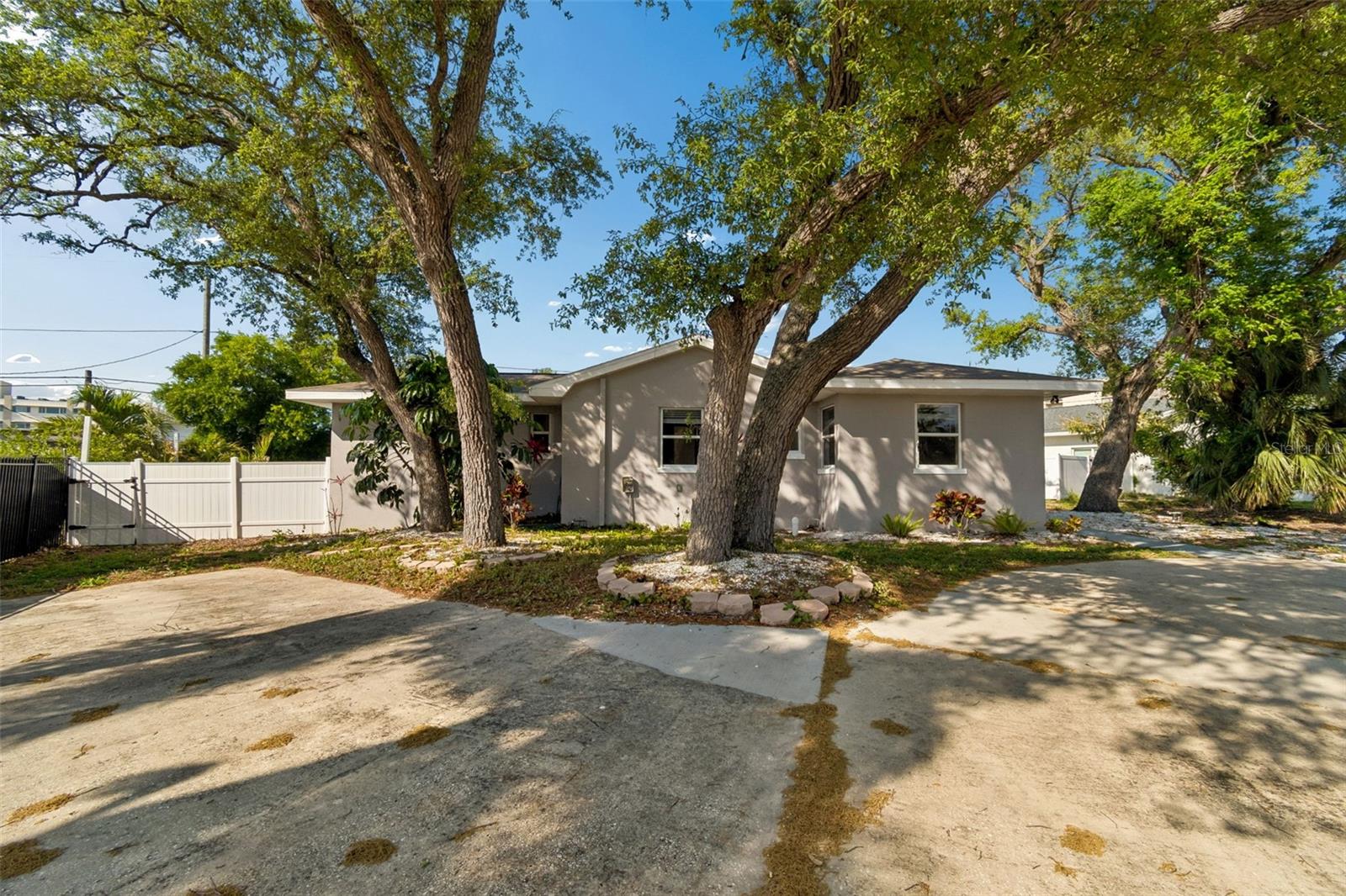 HARBOR BLUFFS SEC 1 - Residential