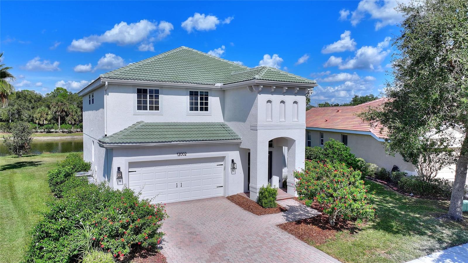 Spacious Living in Stoneybrook of Venice!
Beautiful and move-in ready, this large 4-bedroom, 3.5-bath home in the highly desirable Stoneybrook of Venice offers nearly 3,000 sq. ft. of living space designed for comfort, style, and entertaining.
Step inside and you’ll immediately appreciate the bright, open layout with seamless flow between the living room, kitchen, and family area, perfect for gatherings and everyday living. The newly updated kitchen is a showstopper, featuring modern cabinetry, quartz countertops, and brand-new stainless-steel appliances. Be the first to cook and entertain in this stunning space! A laundry room and half bath are also conveniently located on the main floor.
Upstairs, the oversized primary suite offers a separate bonus sitting area or office, two huge walk-in closets, and a luxurious en-suite bath. Three additional bedrooms and two full baths complete the upper level, providing plenty of room for everyone.
Enjoy peaceful water views and all that Stoneybrook has to offer—resort-style amenities including a pool, fitness center, tennis and pickleball courts, playgrounds, and more. Conveniently located near A-rated schools, I-75, and just minutes from Venice’s beautiful beaches and charming downtown.