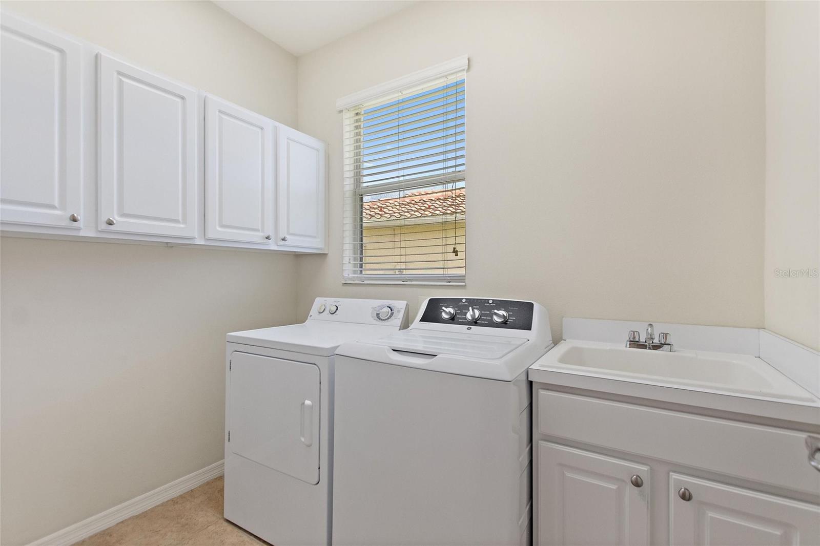 STONEYBROOK AT VENICE - Residential