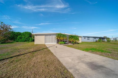 A home in PORT CHARLOTTE