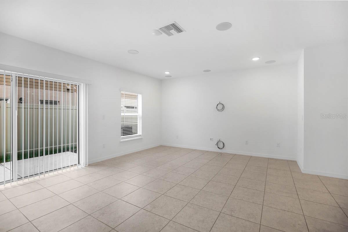 CP & WILLIAMS TWNHMS - Residential Lease