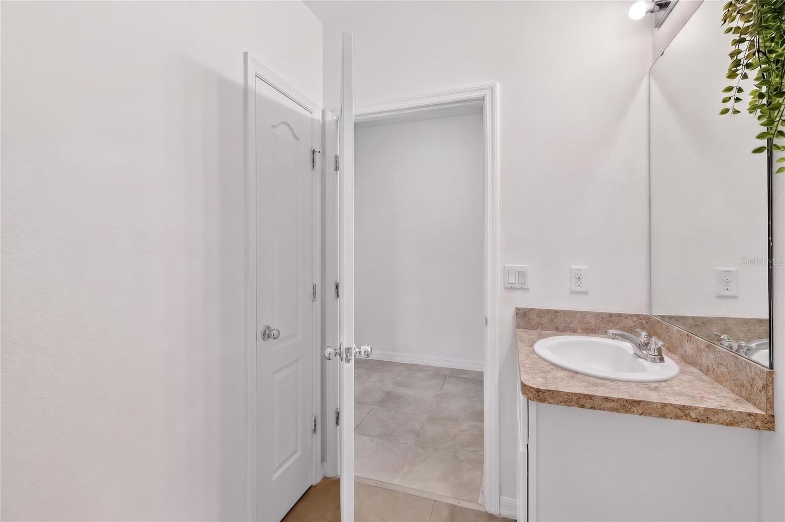 LAKESIDE LANDINGS PH 01 - Residential