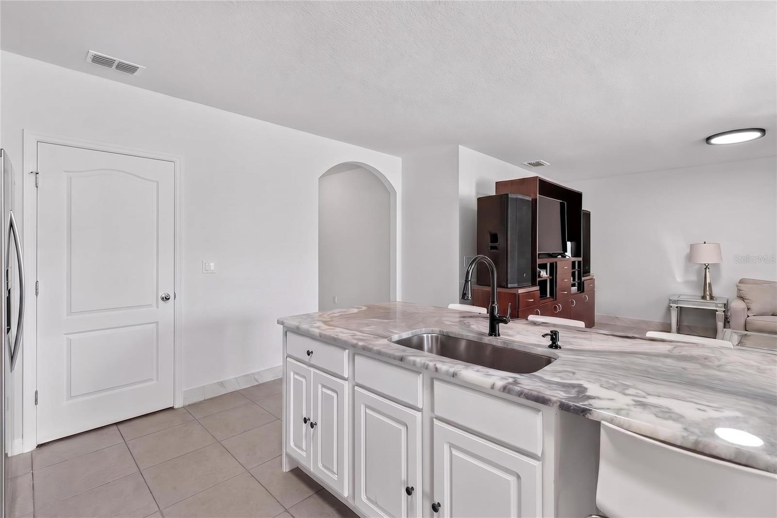 LAKESIDE LANDINGS PH 01 - Residential
