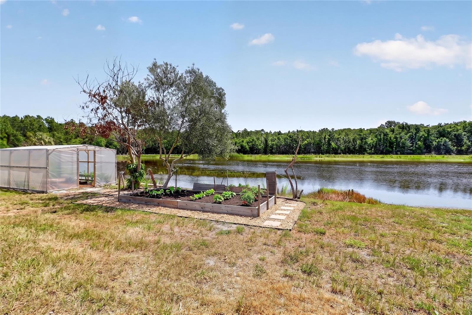 LAKESIDE LANDINGS PH 01 - Residential