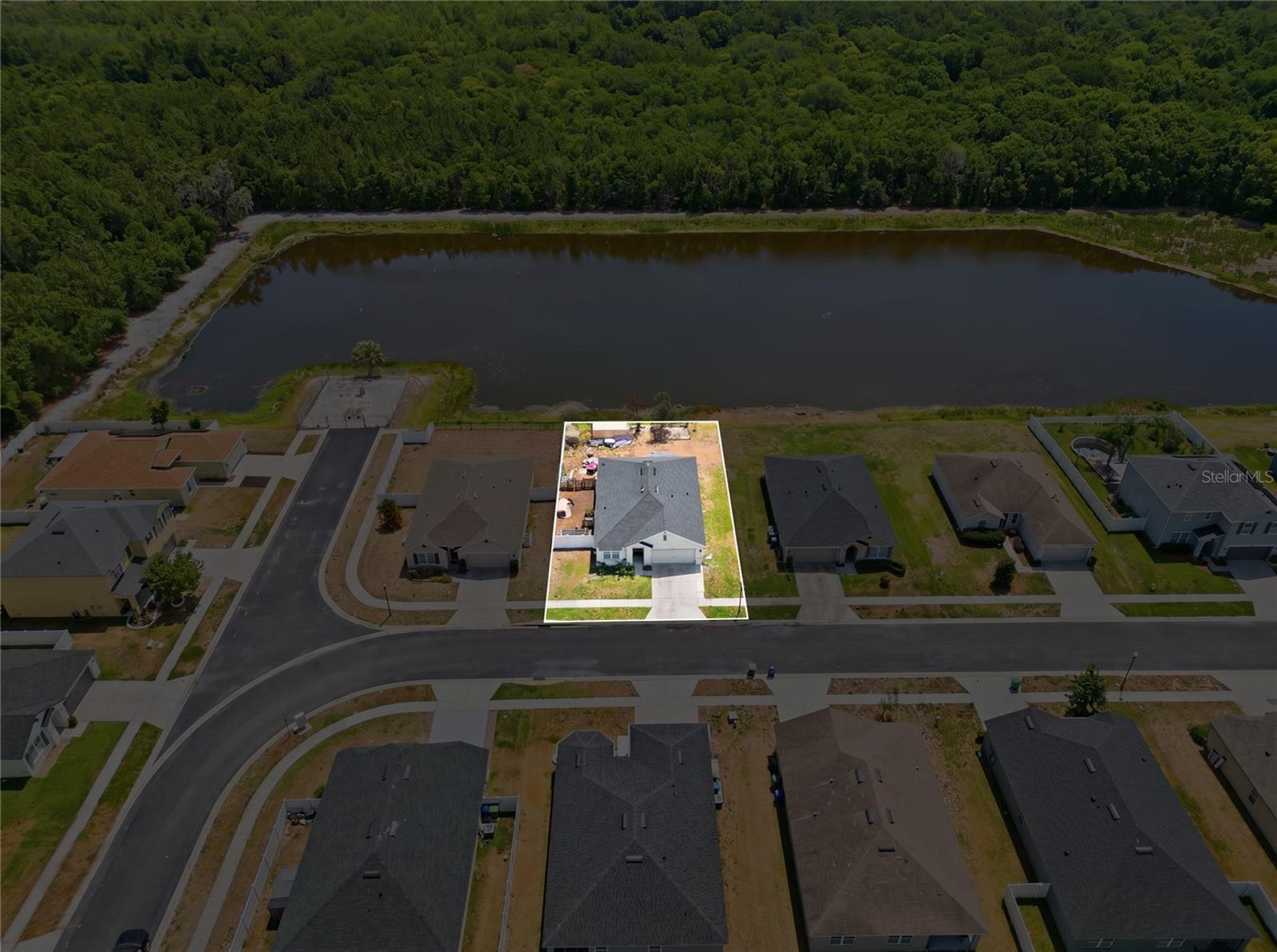 LAKESIDE LANDINGS PH 01 - Residential