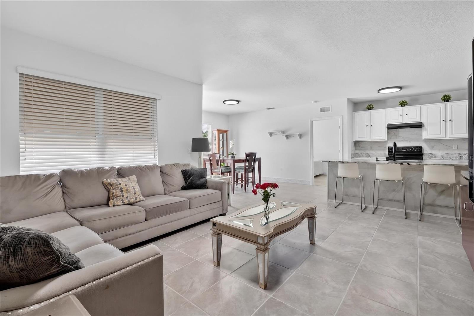 LAKESIDE LANDINGS PH 01 - Residential