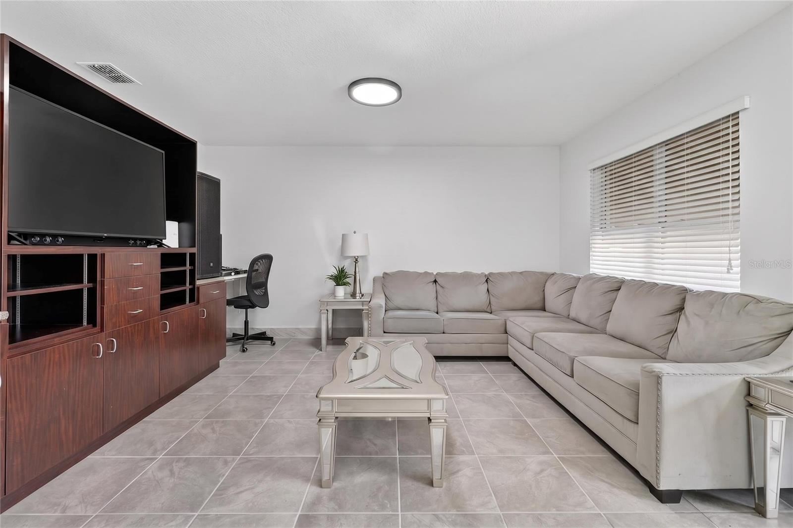 LAKESIDE LANDINGS PH 01 - Residential