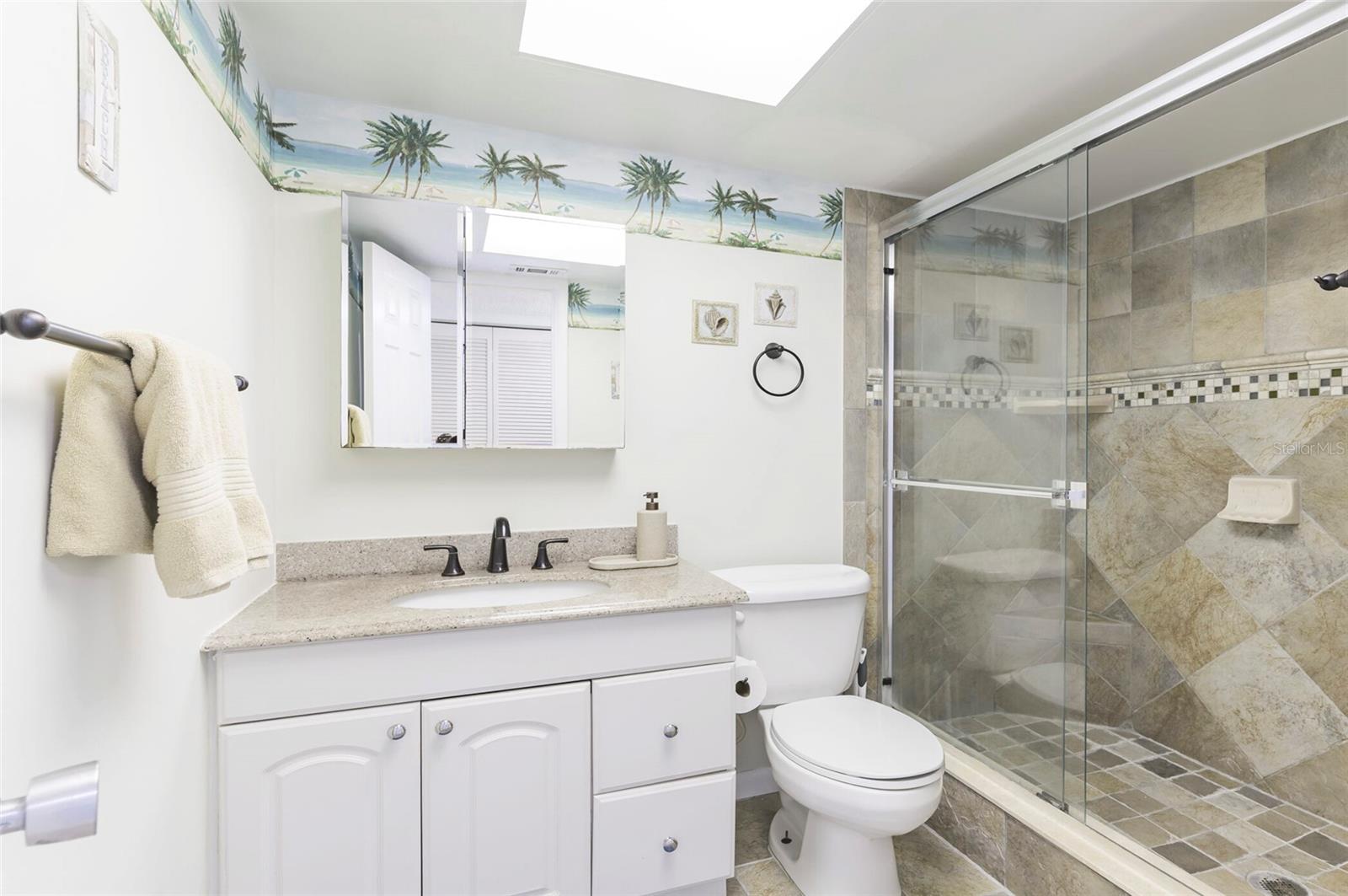 HARBOUR LIGHT TOWERS CONDO - Residential