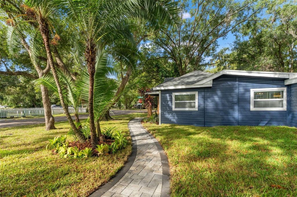 Photo of 1715 W Hollywood Street, Tampa, FL 33604 (MLS # TB8436040)