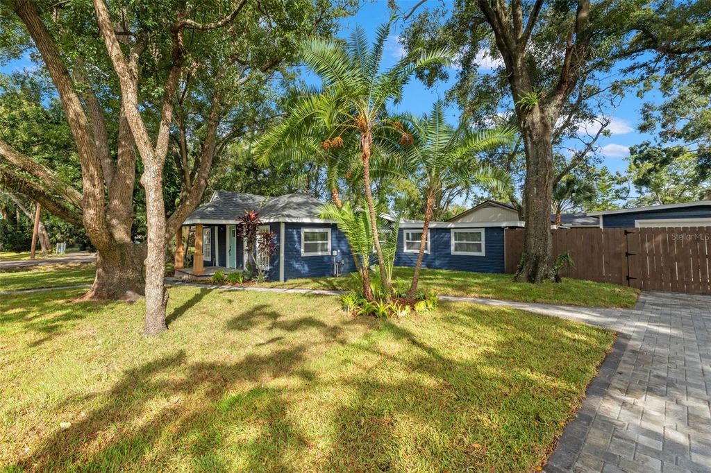 Photo of 1715 W Hollywood Street, Tampa, FL 33604 (MLS # TB8436040)
