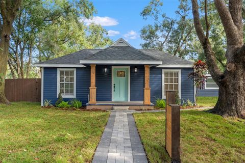 Photo of 1715 W Hollywood Street, Tampa, FL 33604 (MLS # TB8436040)