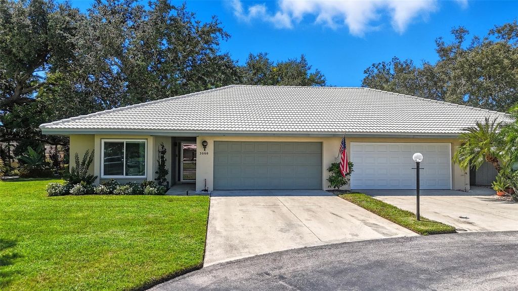 Photo of 3060 Crown Heron Point, Venice, FL 34293 (MLS # D6143825)
