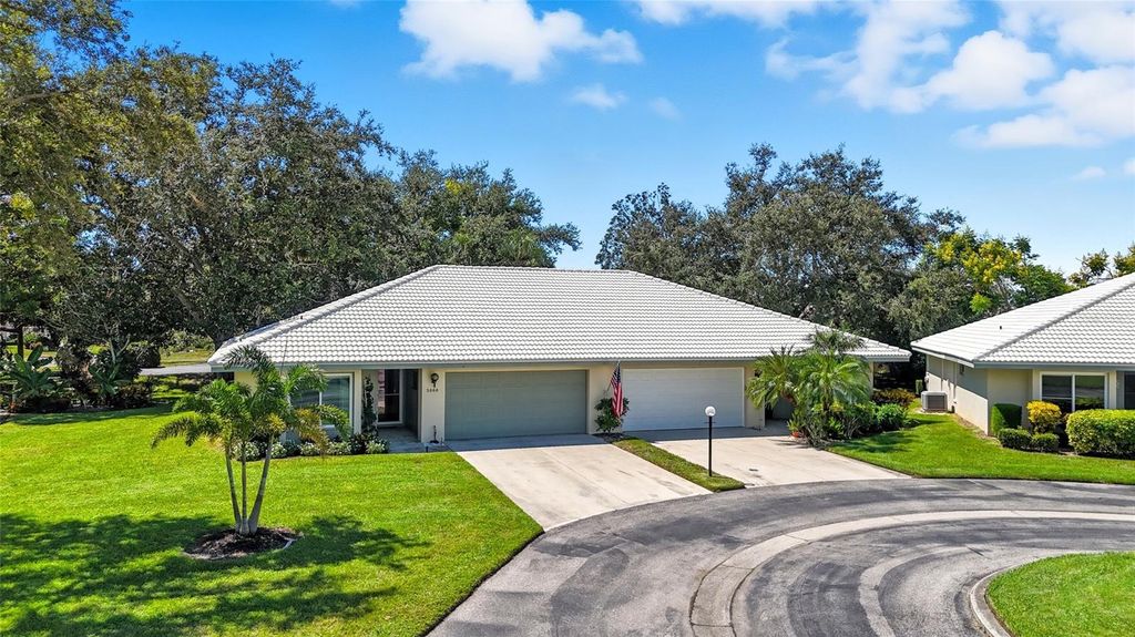 Photo of 3060 Crown Heron Point, Venice, FL 34293 (MLS # D6143825)