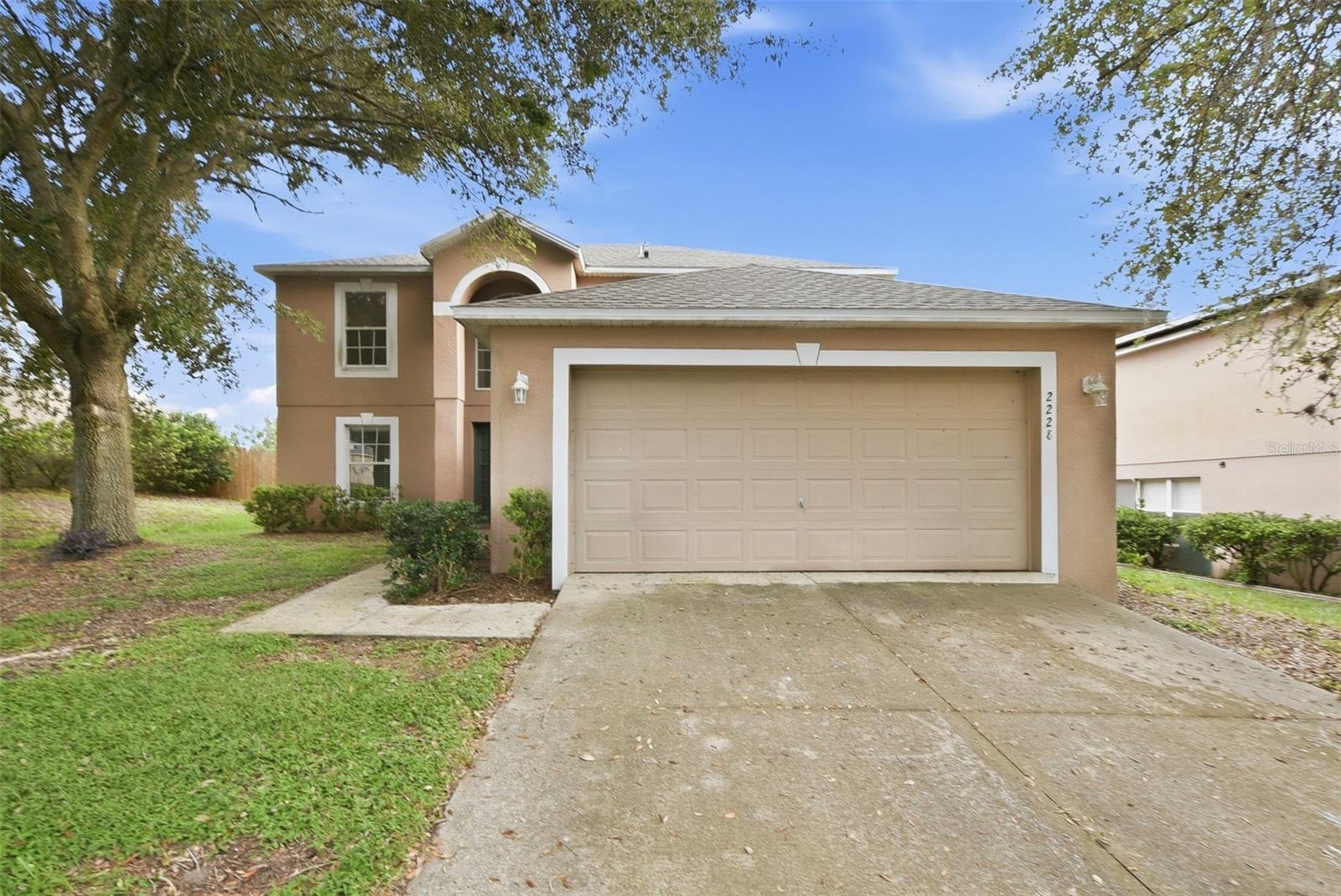 2228 SANDRIDGE CIRCLE