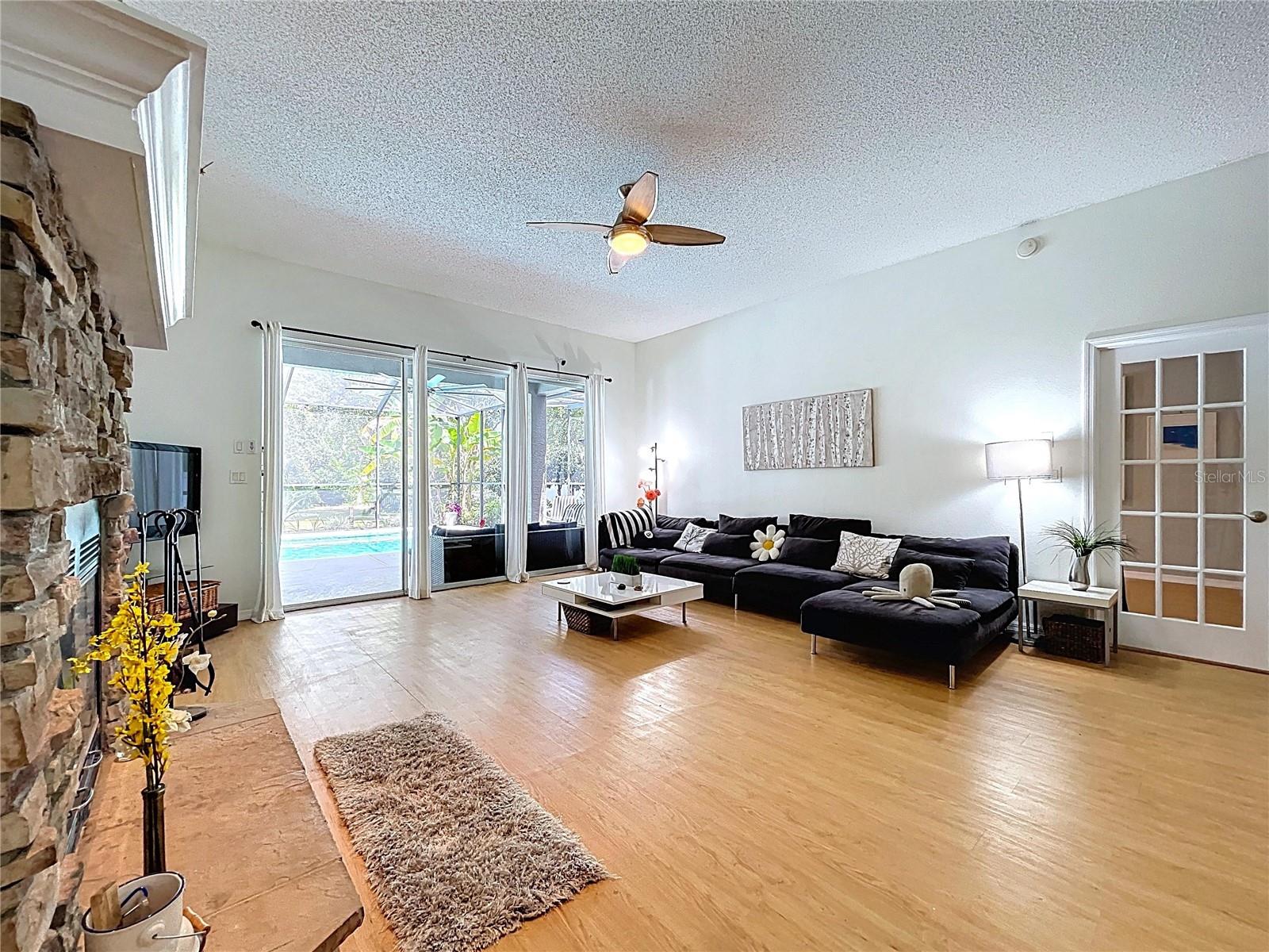 WESTLAKE - Residential