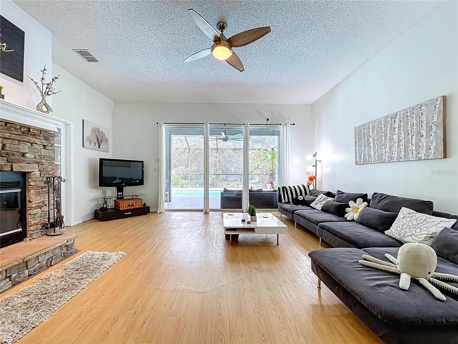 WESTLAKE - Residential