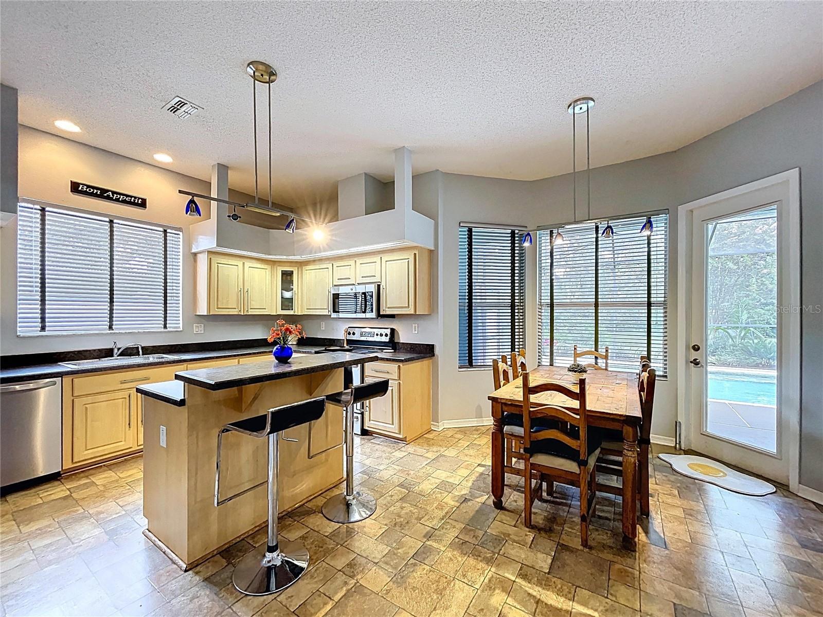 WESTLAKE - Residential
