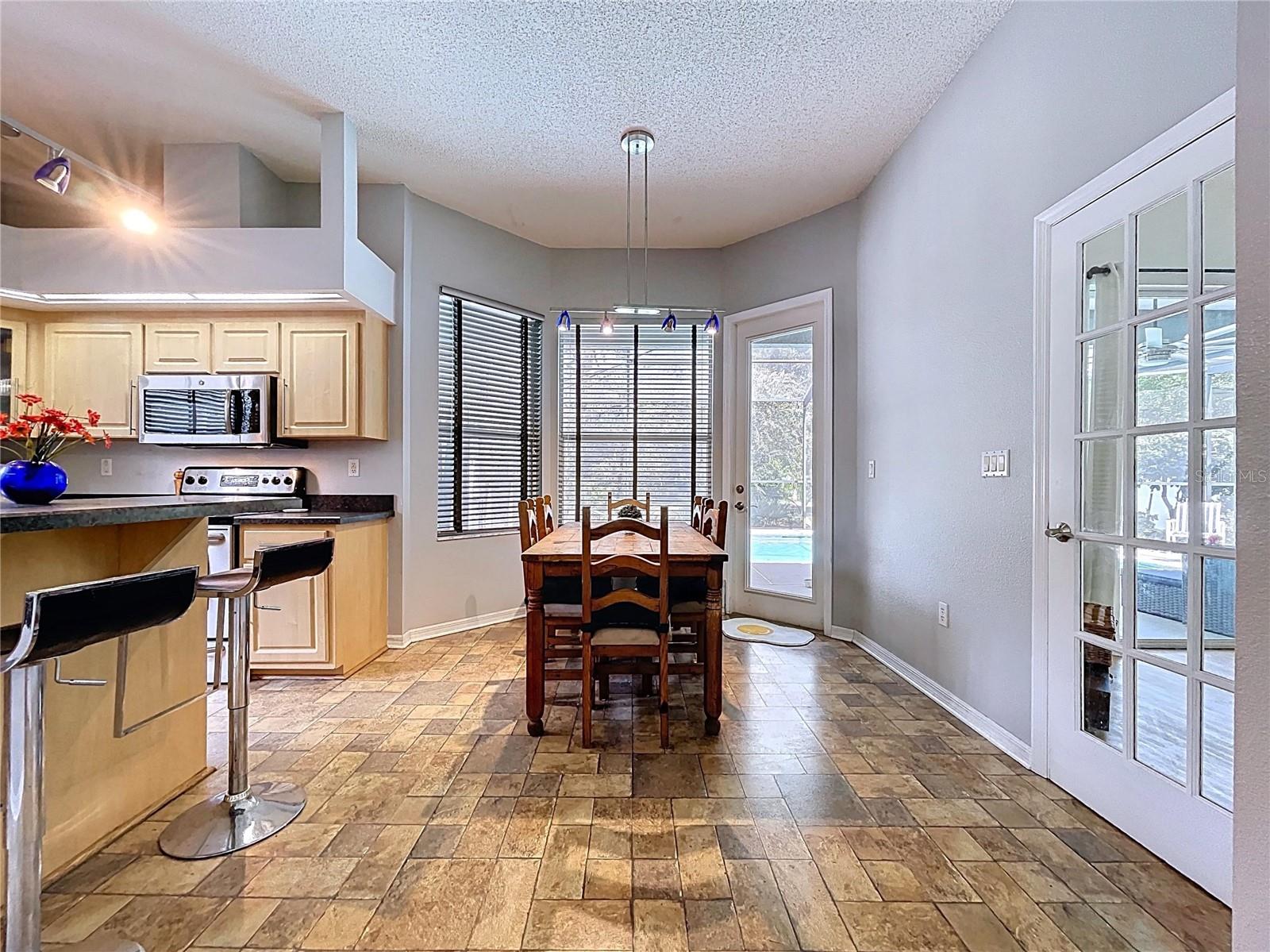 WESTLAKE - Residential