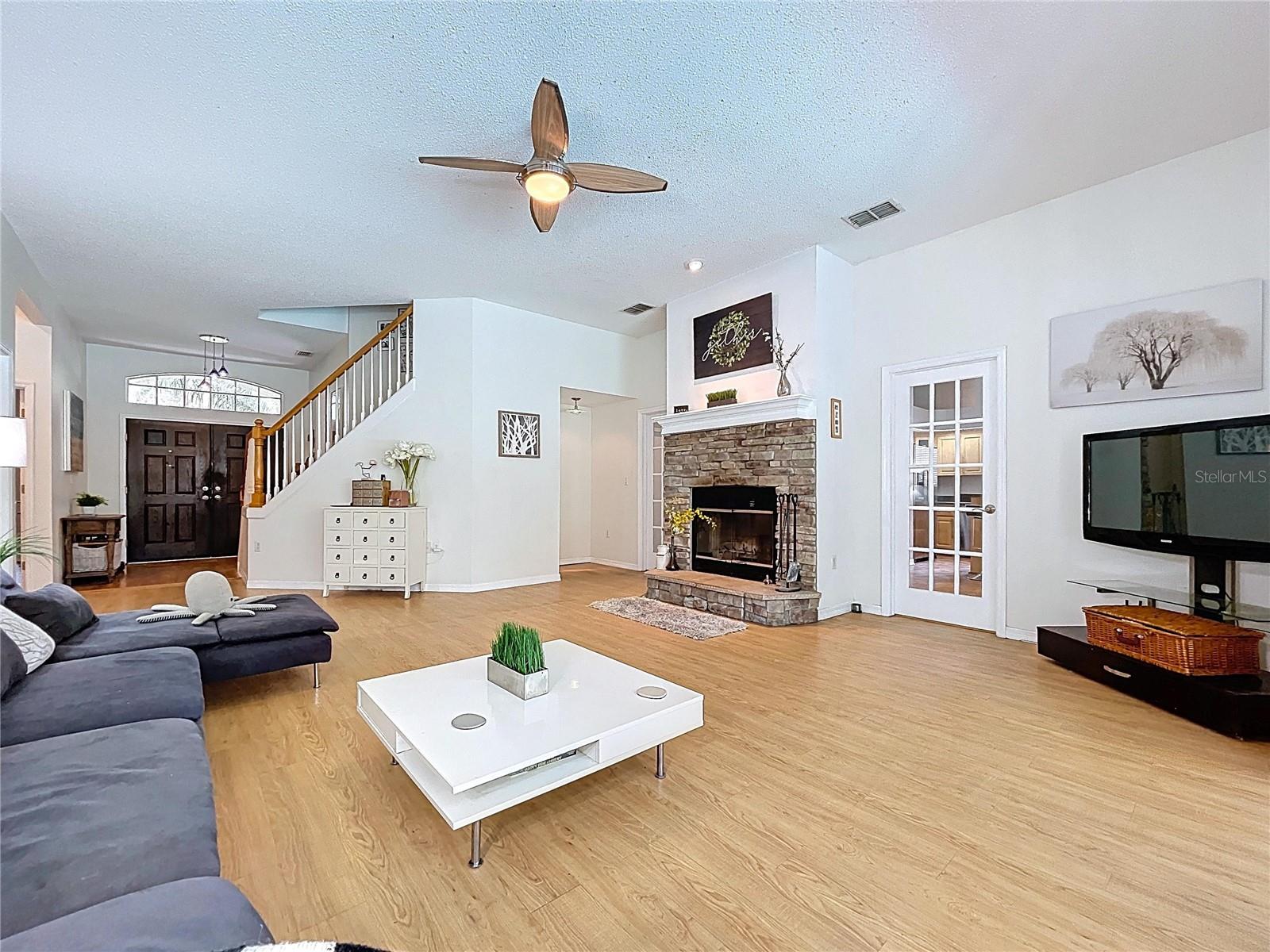 WESTLAKE - Residential
