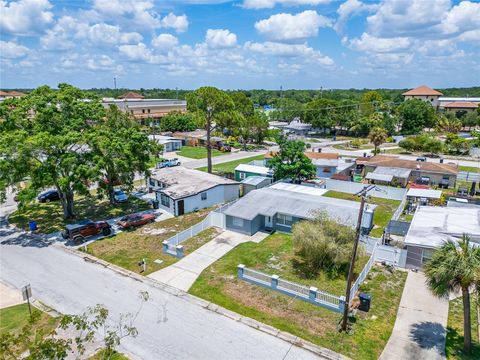 A home in TAMPA