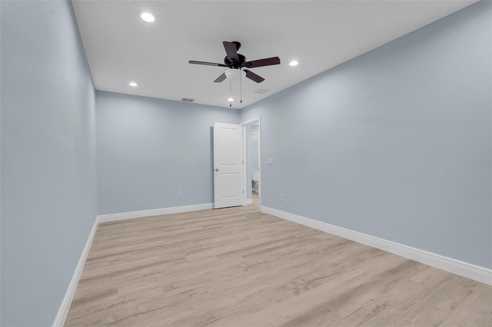DELTONA LAKES UNIT 16 - Residential