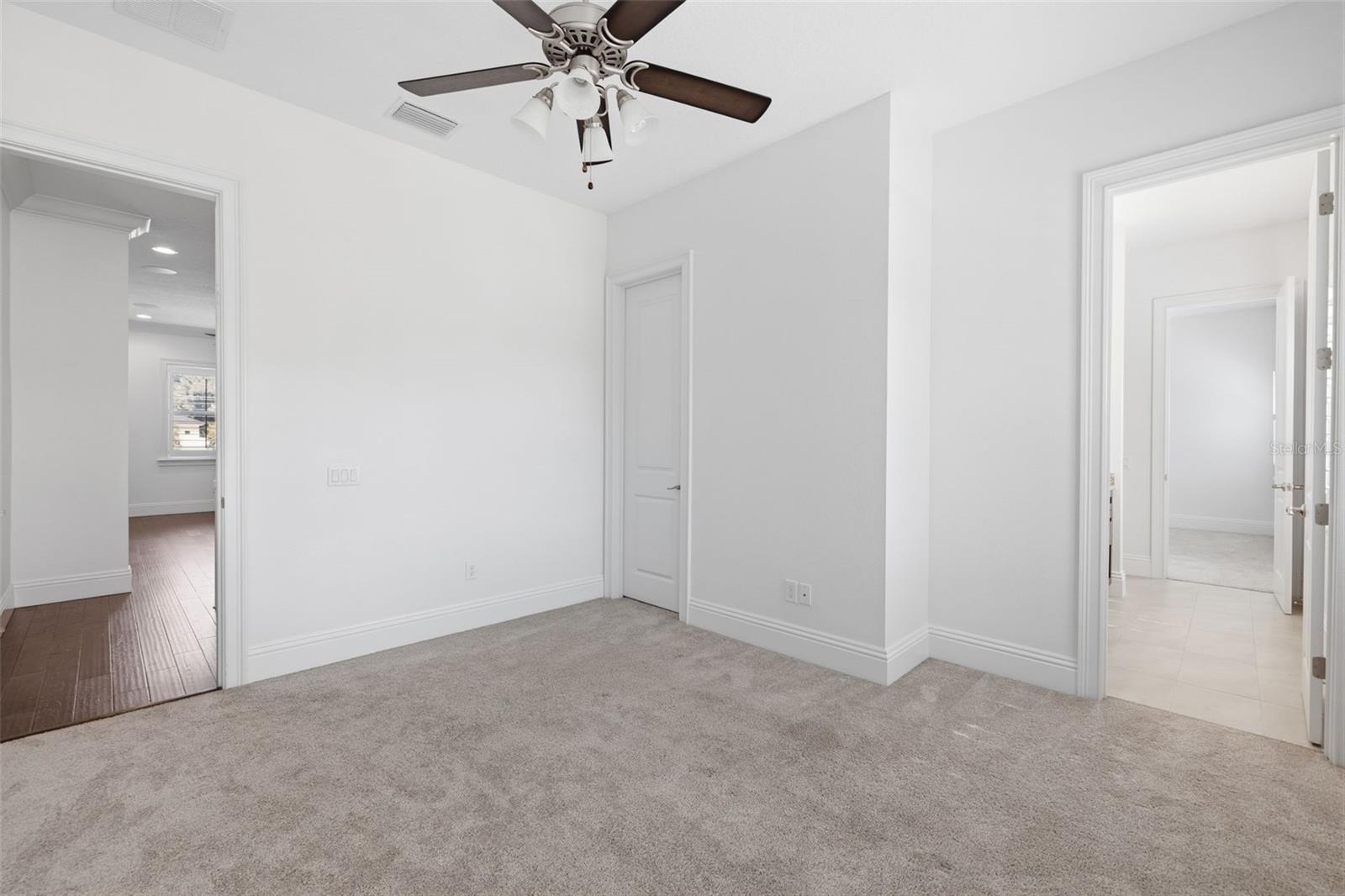 SUNSET PARK - Residential