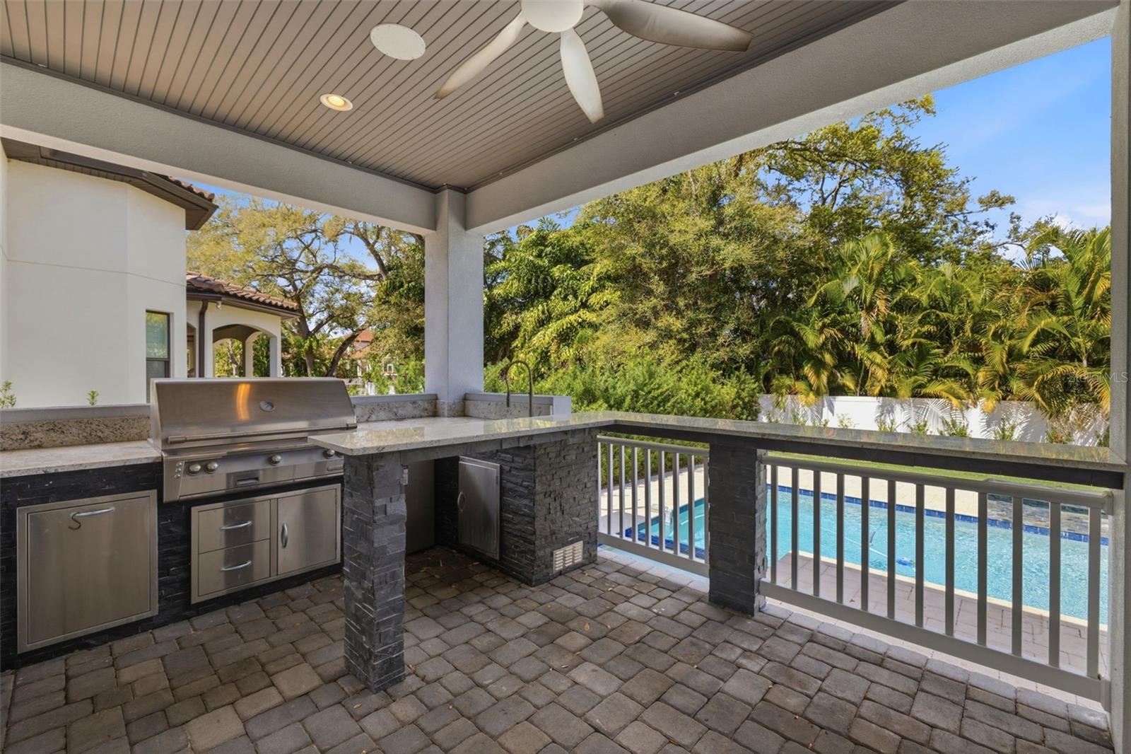 SUNSET PARK - Residential