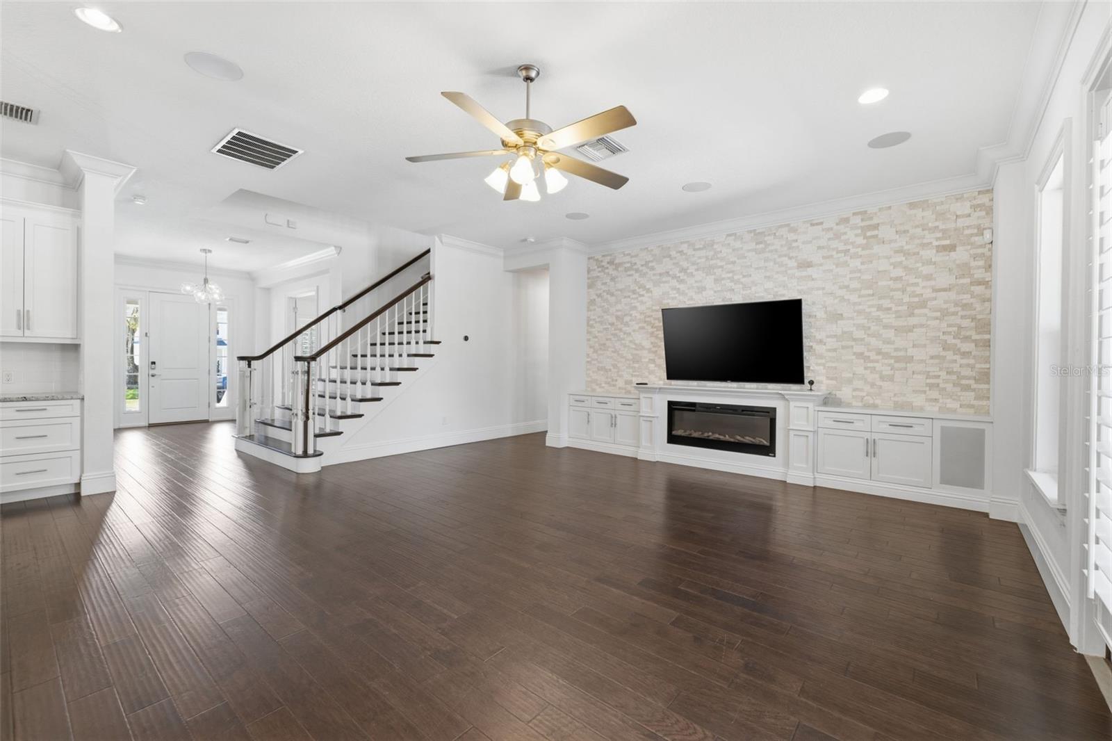 SUNSET PARK - Residential