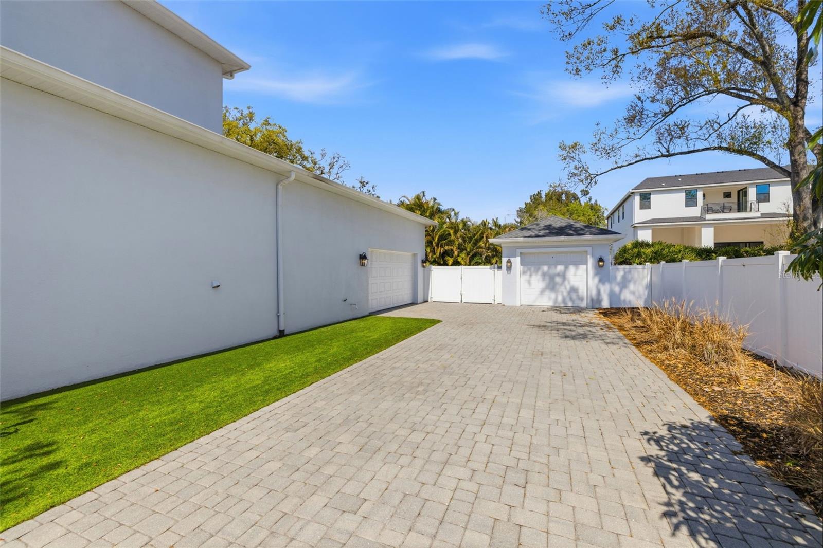 SUNSET PARK - Residential