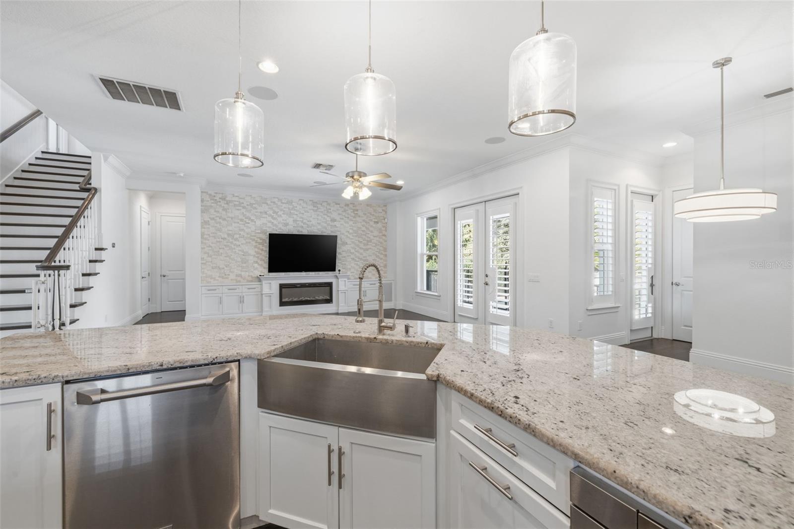 SUNSET PARK - Residential