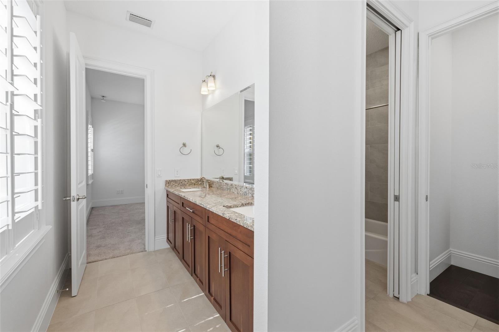 SUNSET PARK - Residential