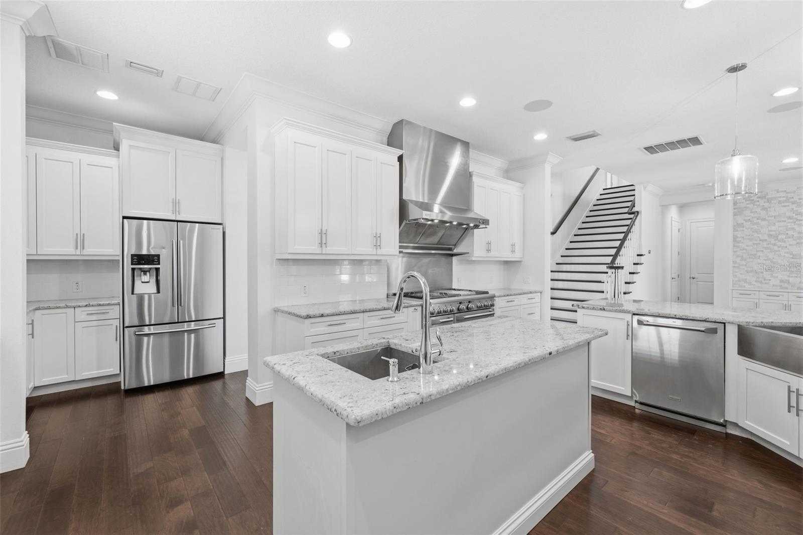 SUNSET PARK - Residential