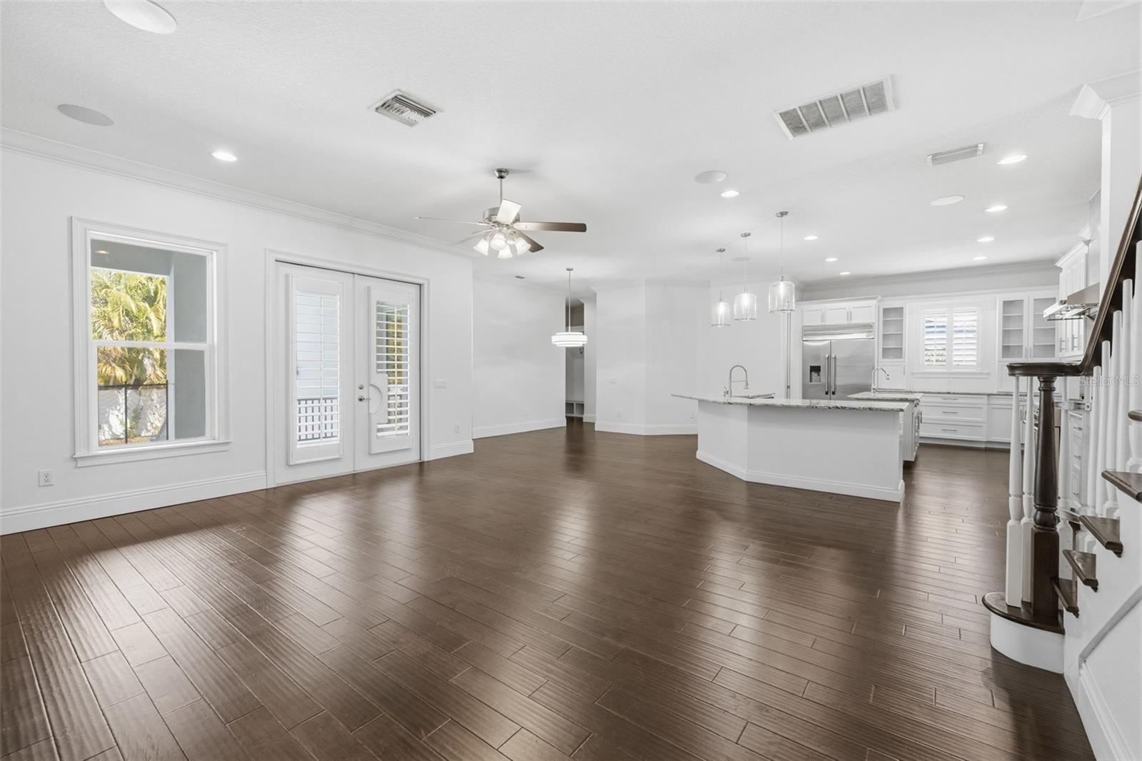 SUNSET PARK - Residential