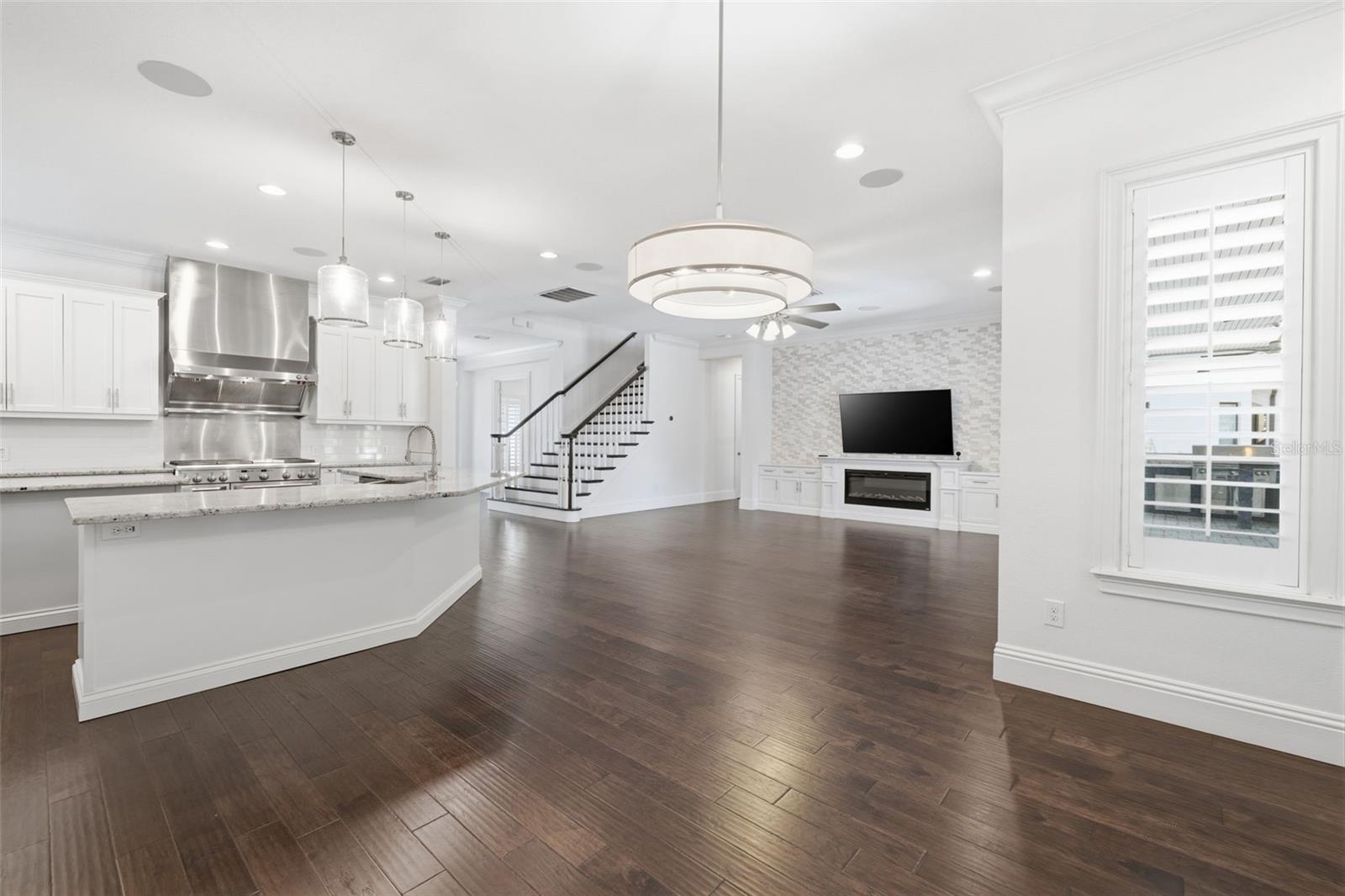 SUNSET PARK - Residential