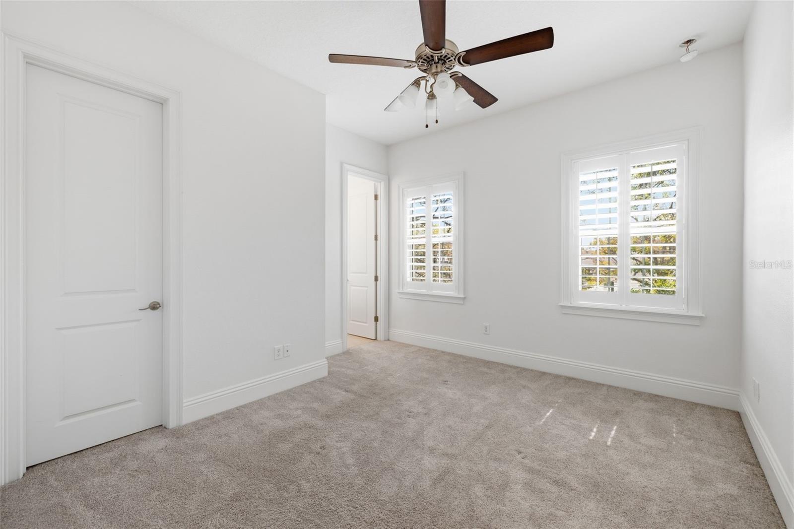 SUNSET PARK - Residential