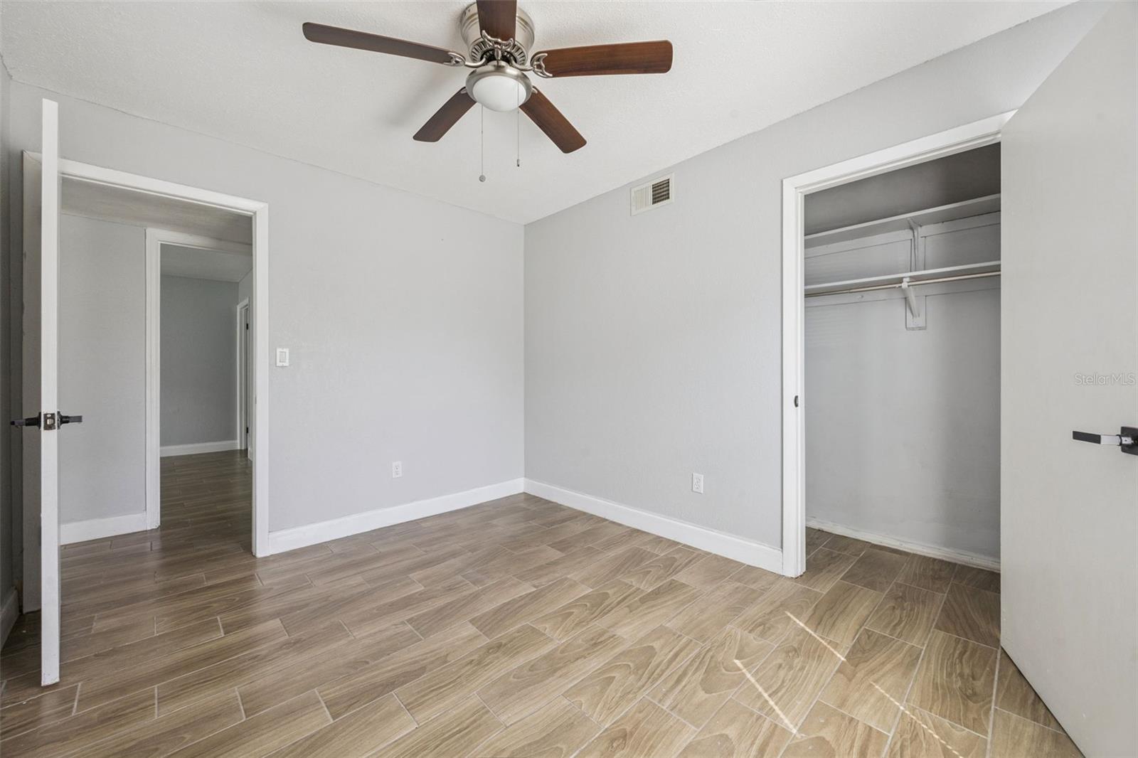 VETERANS CITY UNIT 04 - Residential