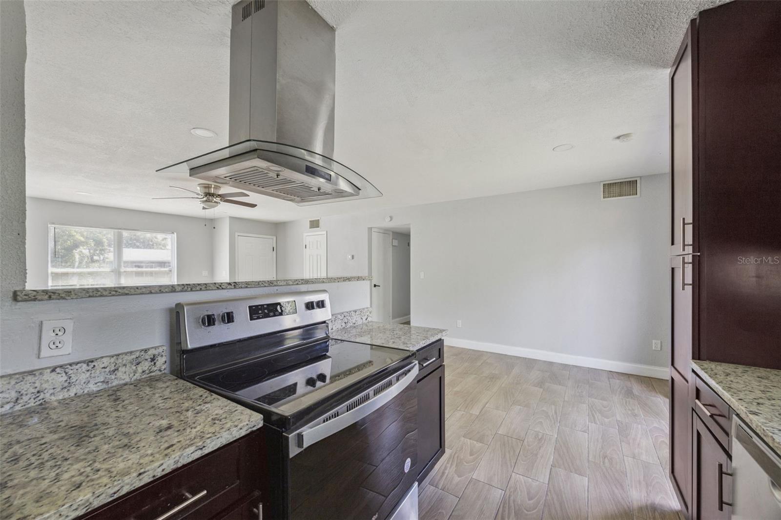 VETERANS CITY UNIT 04 - Residential