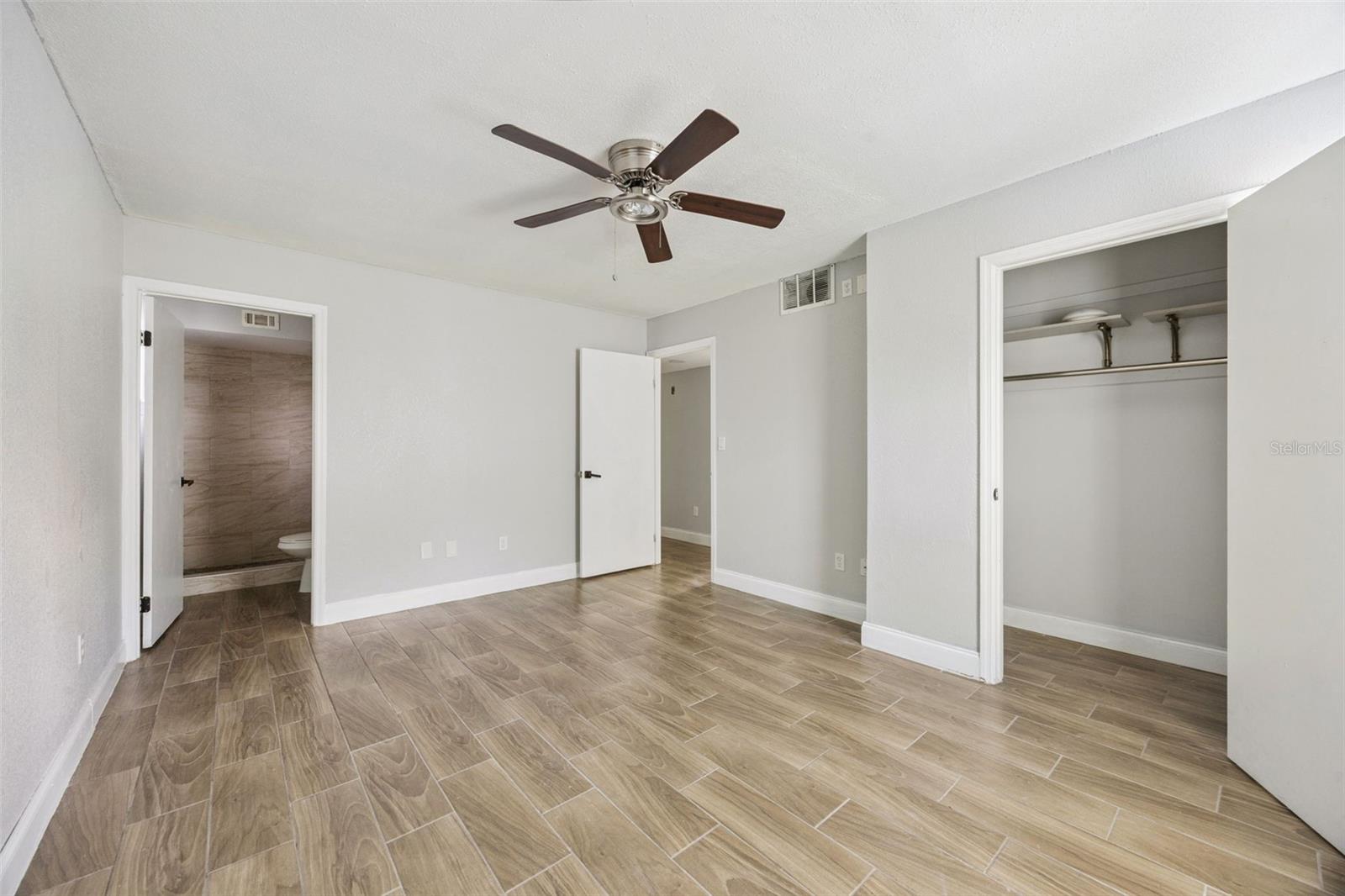 VETERANS CITY UNIT 04 - Residential