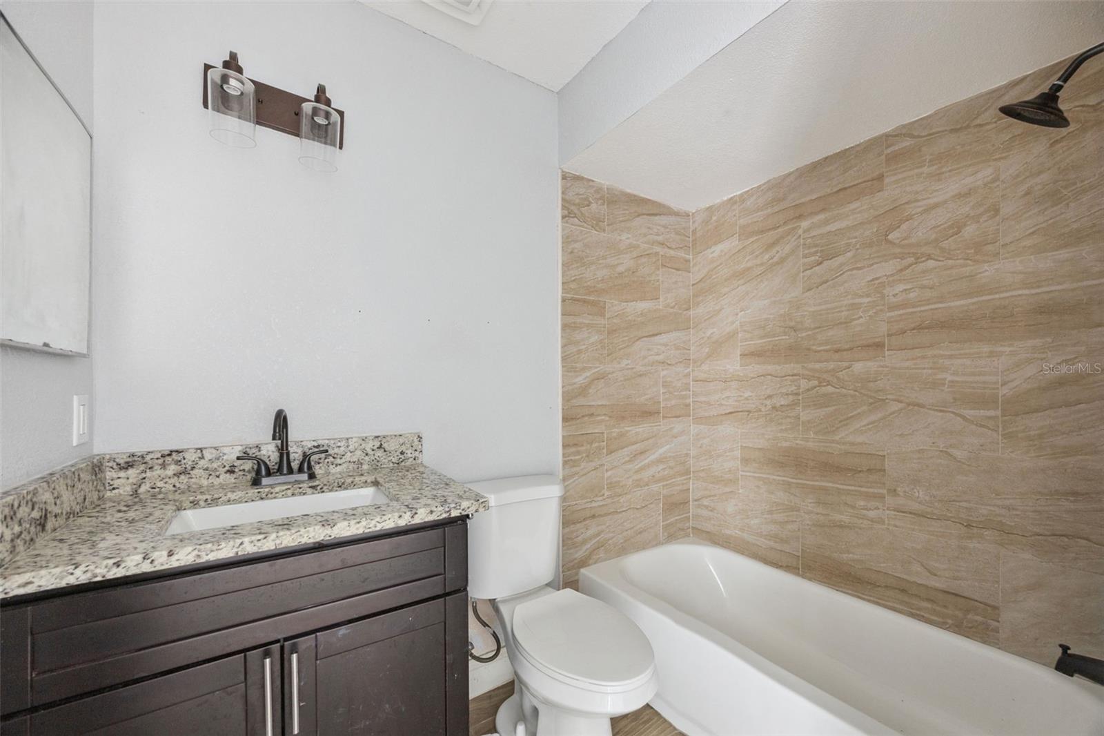 VETERANS CITY UNIT 04 - Residential