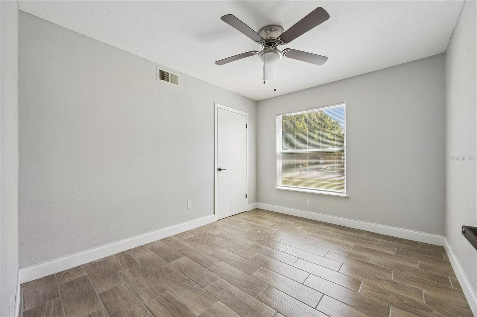 VETERANS CITY UNIT 04 - Residential