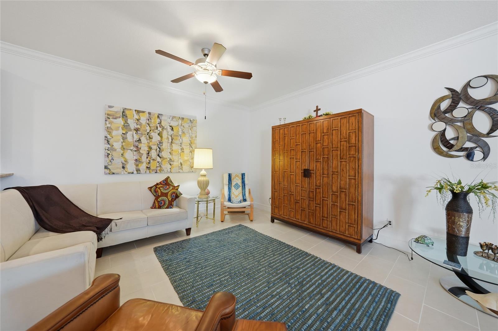 ARTISTS ENCLAVE - Residential