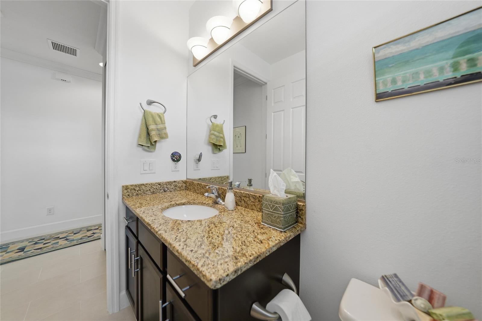 ARTISTS ENCLAVE - Residential