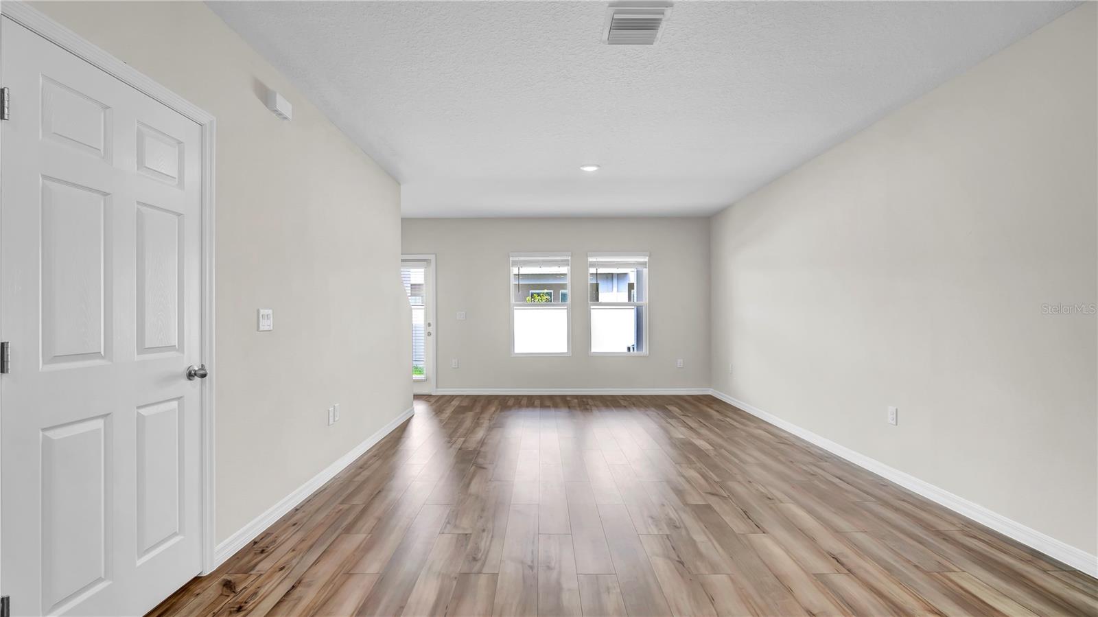 CONGDON TWNHMS PHS 1 & 2 - Residential Lease