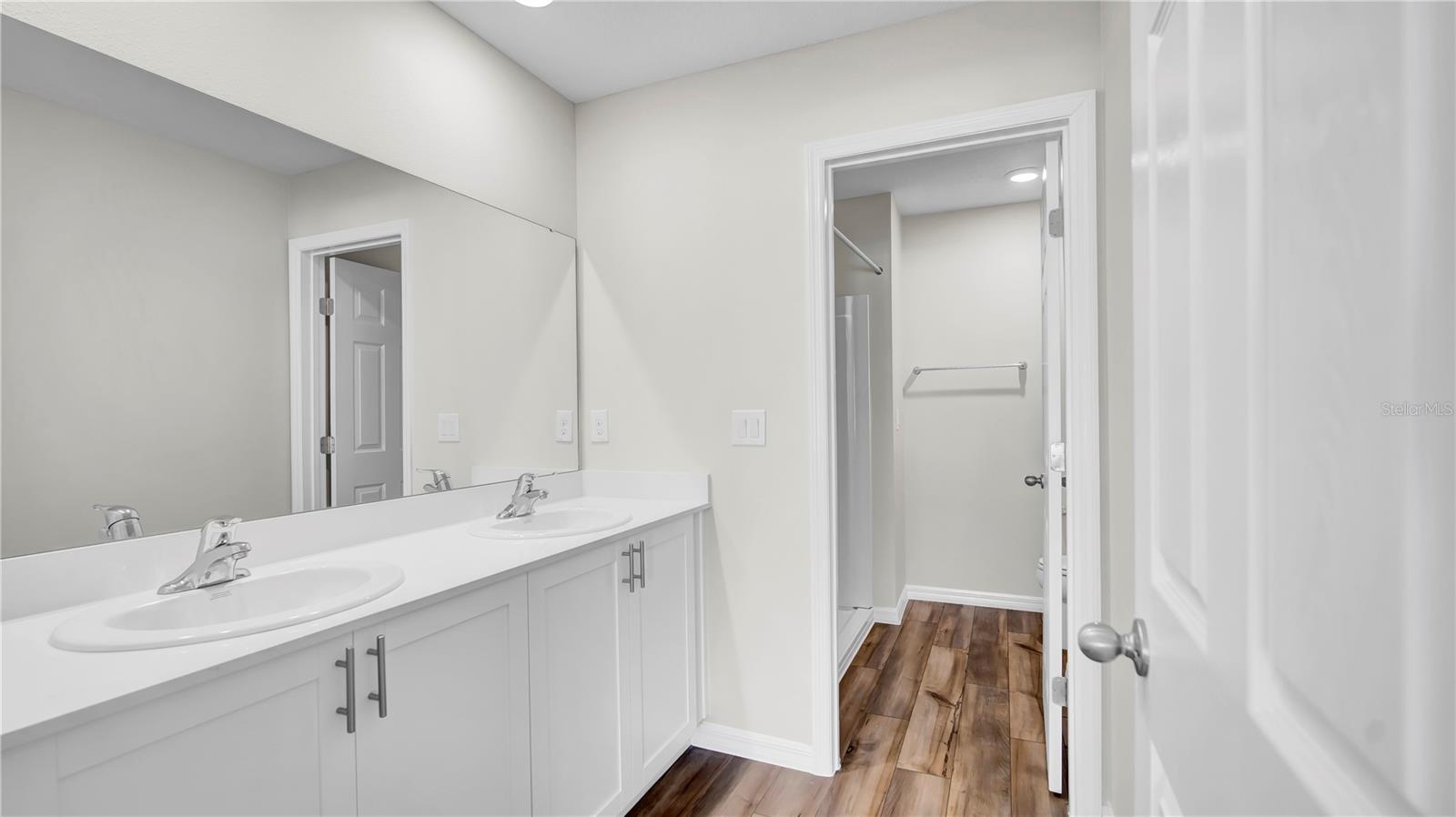 CONGDON TWNHMS PHS 1 & 2 - Residential Lease