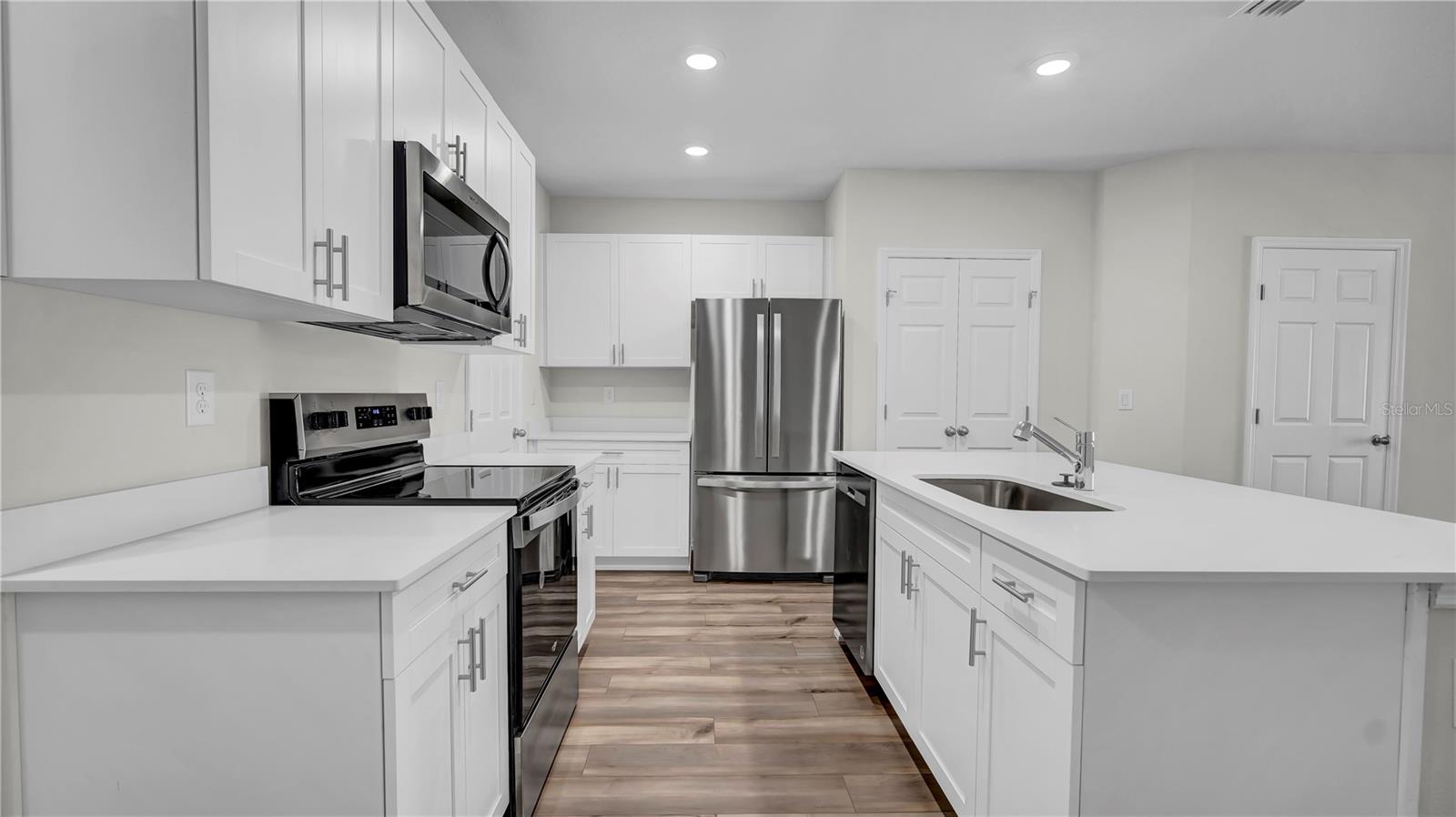 CONGDON TWNHMS PHS 1 & 2 - Residential Lease