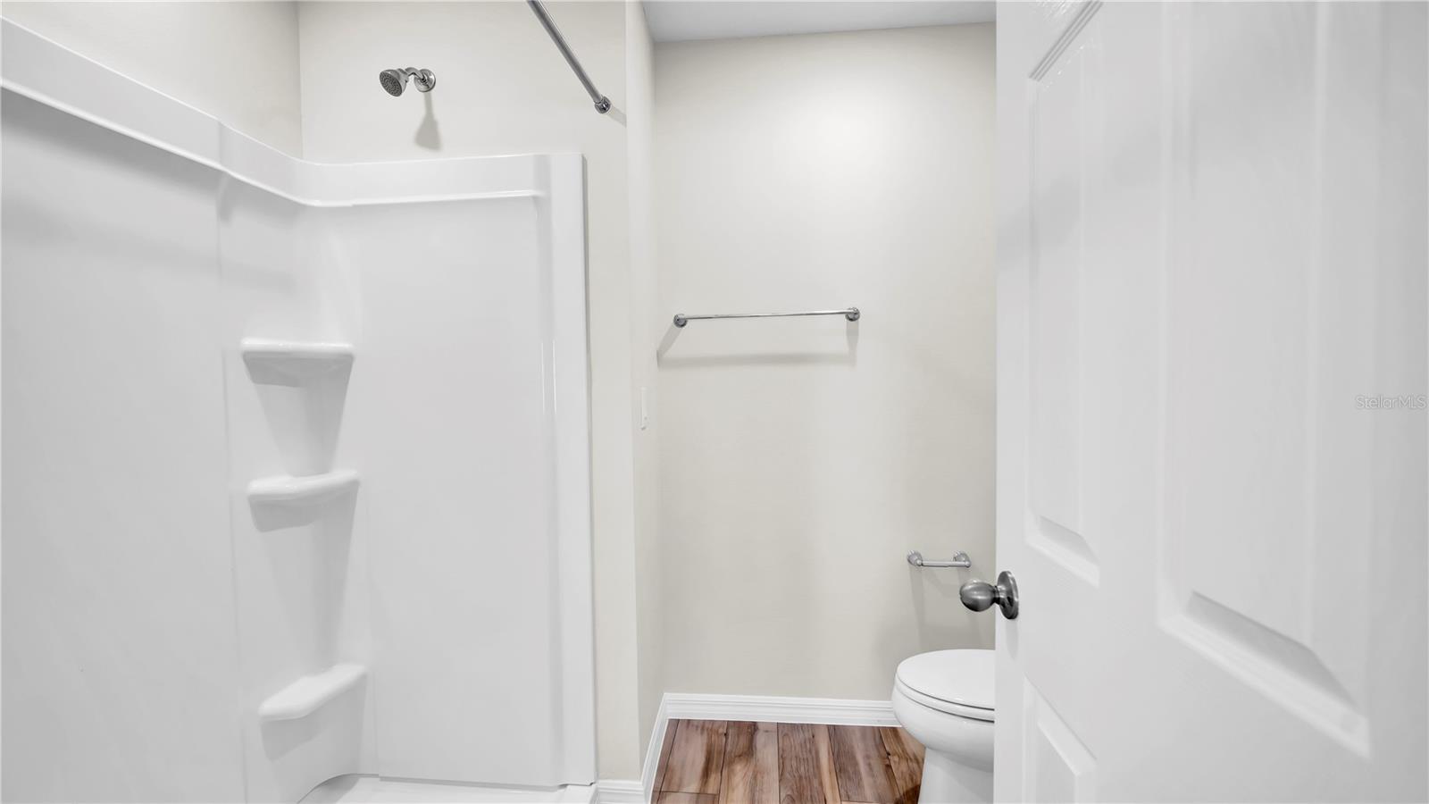 CONGDON TWNHMS PHS 1 & 2 - Residential Lease